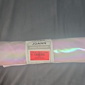 🦋Iridescent Fabric Remnant (Lot A) 🦋